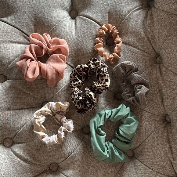 Scrunchie bundle - Picture 1 of 2